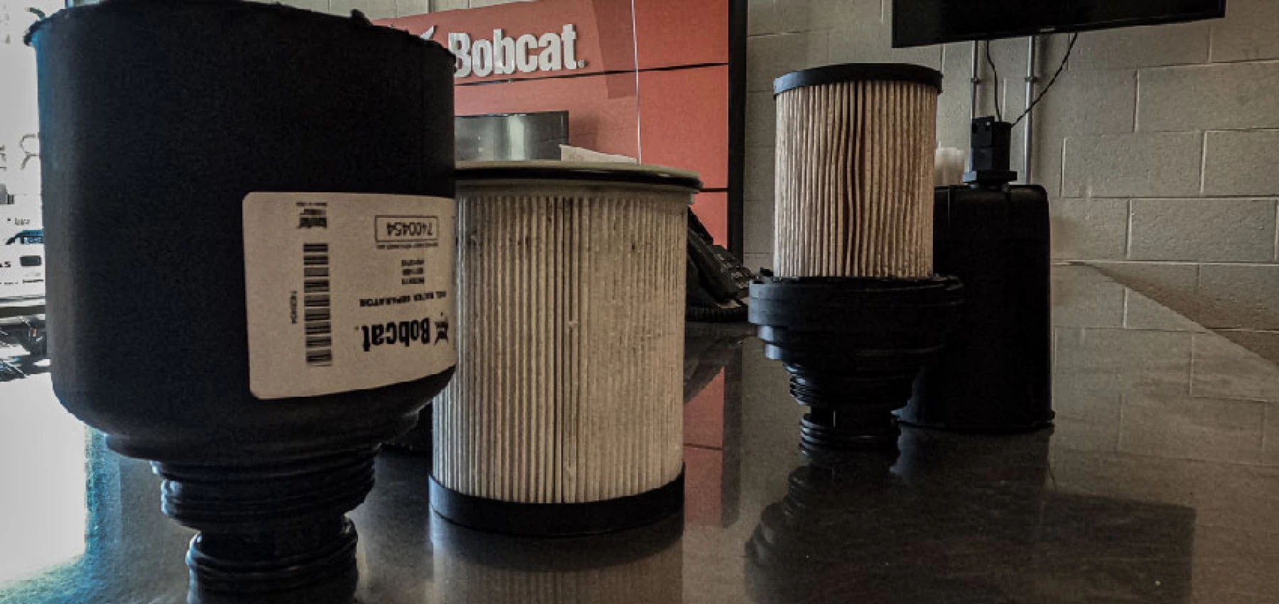 Bobcat Blog Fuel Filter-02 (1)-01