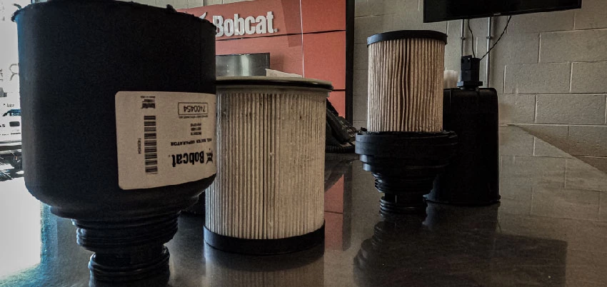 Bobcat Blog Fuel Filter-02 (1)-01